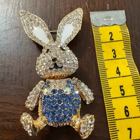 Sparkling Crystal Bunny Brooch with movable head and arms - Picture 10 of 15